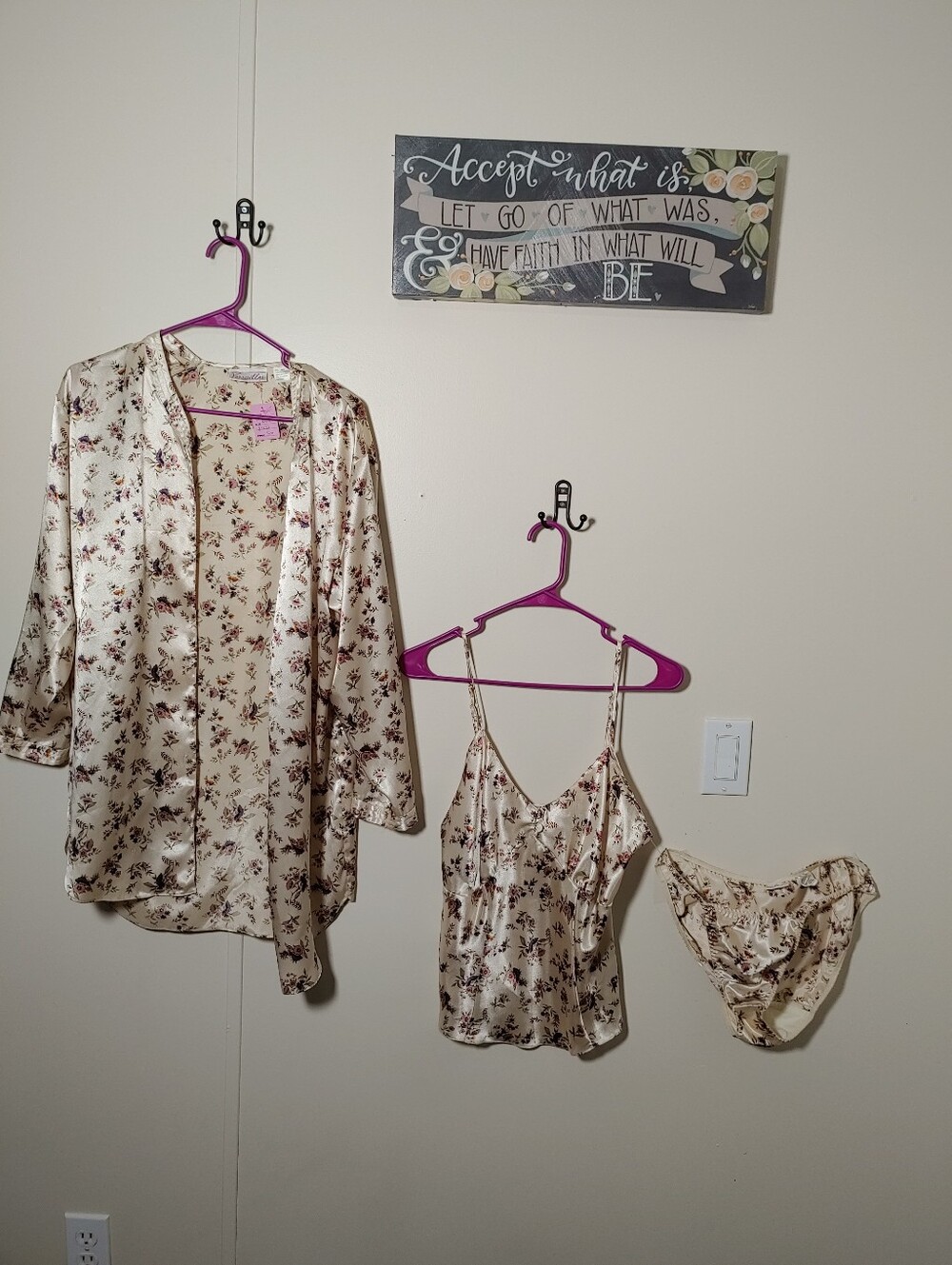NWOT Versailles Small Petite Sexy Top, Robe & Panties Floral Sexy Lingerie set